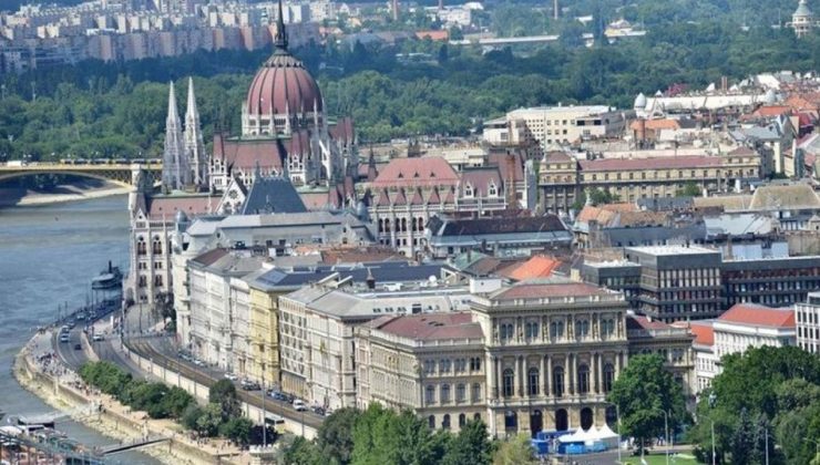 Macaristan’da tepki çeken ‘eğitimde kadın oranı’ raporu